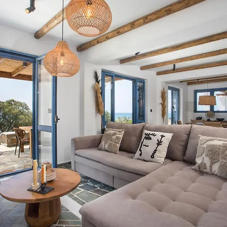 Vakantiehuis Mare Mio, Beachfront, Newly Rennovated *