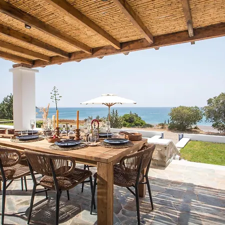 Mare Mio, Beachfront, Newly Rennovated *