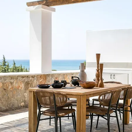 Mare Mio, Beachfront, Newly Rennovated Дом отдыха